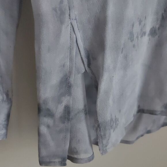 Vince Women's Blouse in Cloudy Blue - Picture 7 of 7